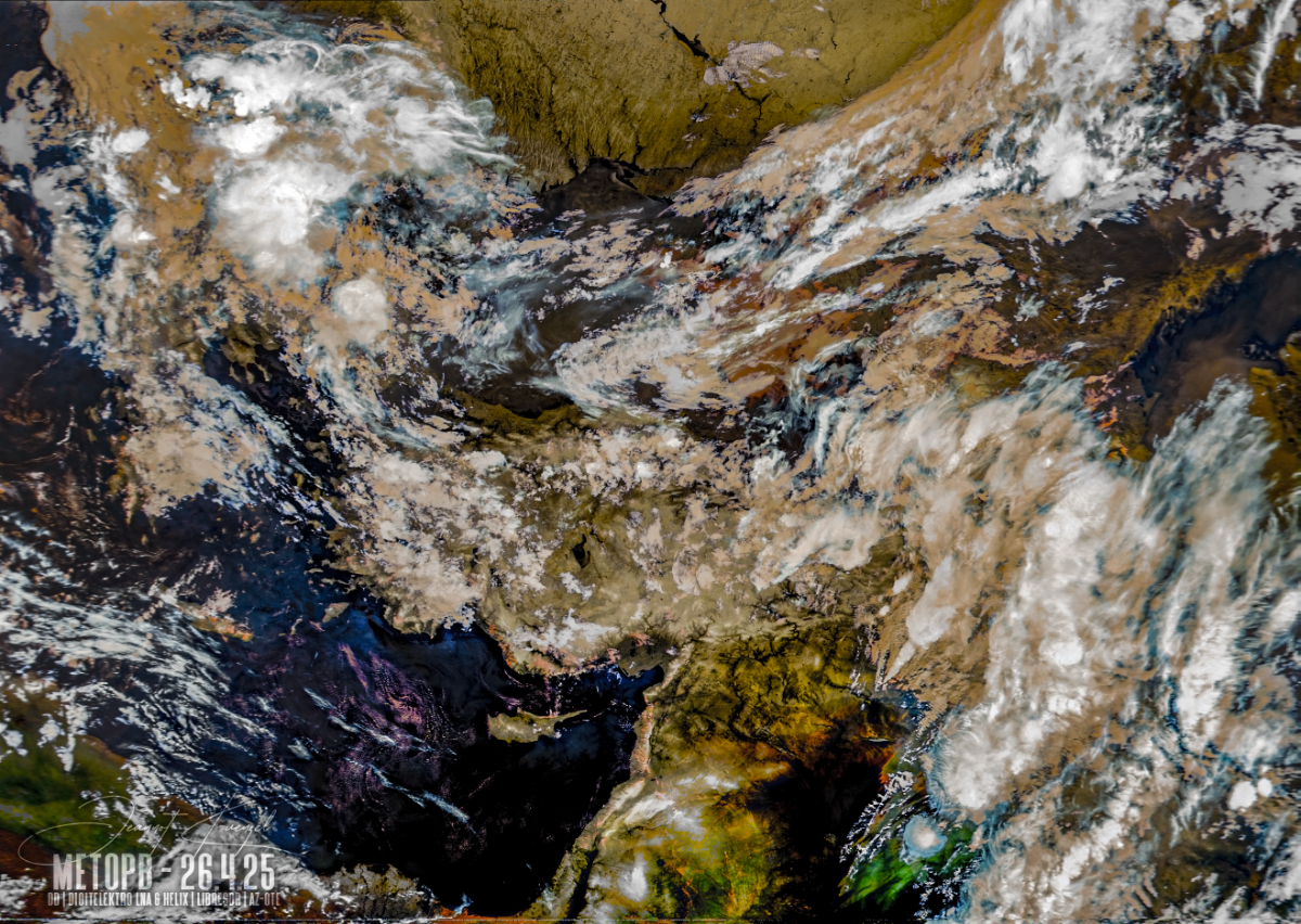 4.25 MetOpB eve avhrr 3 AVHRR 3b45 IR False Color